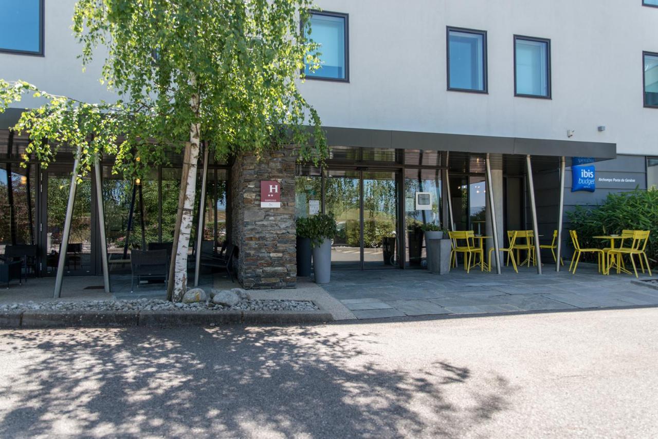 Ibis Budget Archamps Porte De Geneve Exterior foto