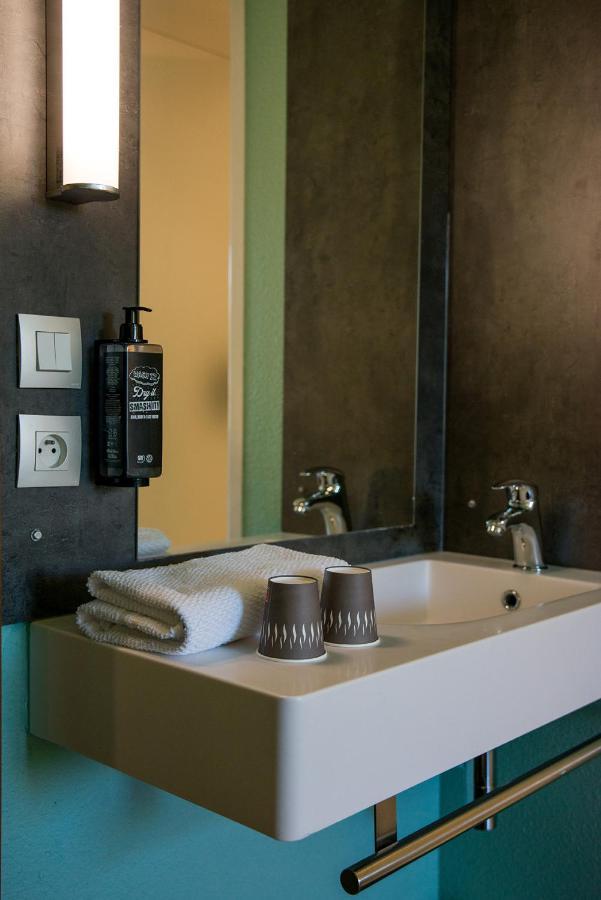 Ibis Budget Archamps Porte De Geneve Exterior foto