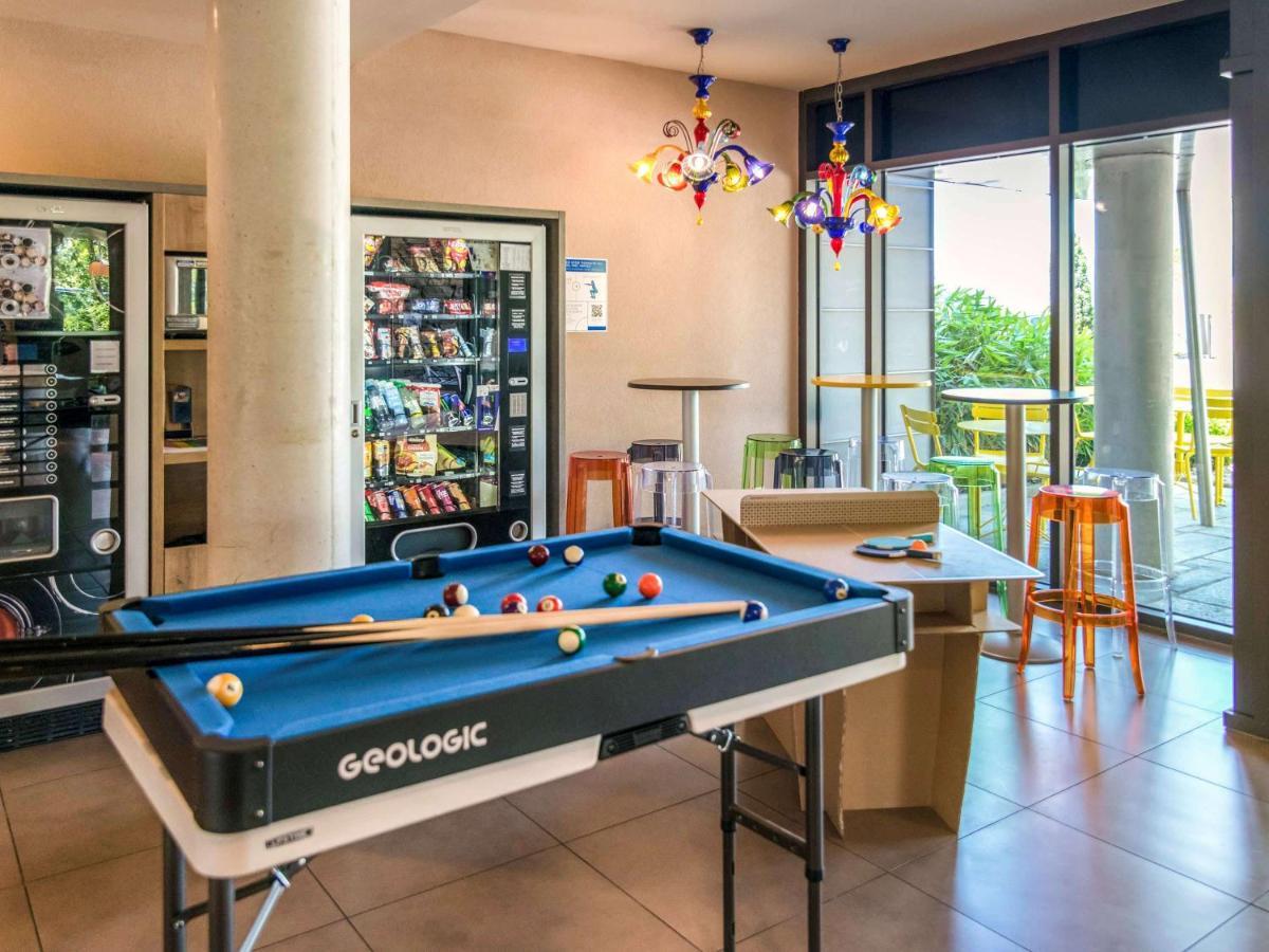 Ibis Budget Archamps Porte De Geneve Exterior foto
