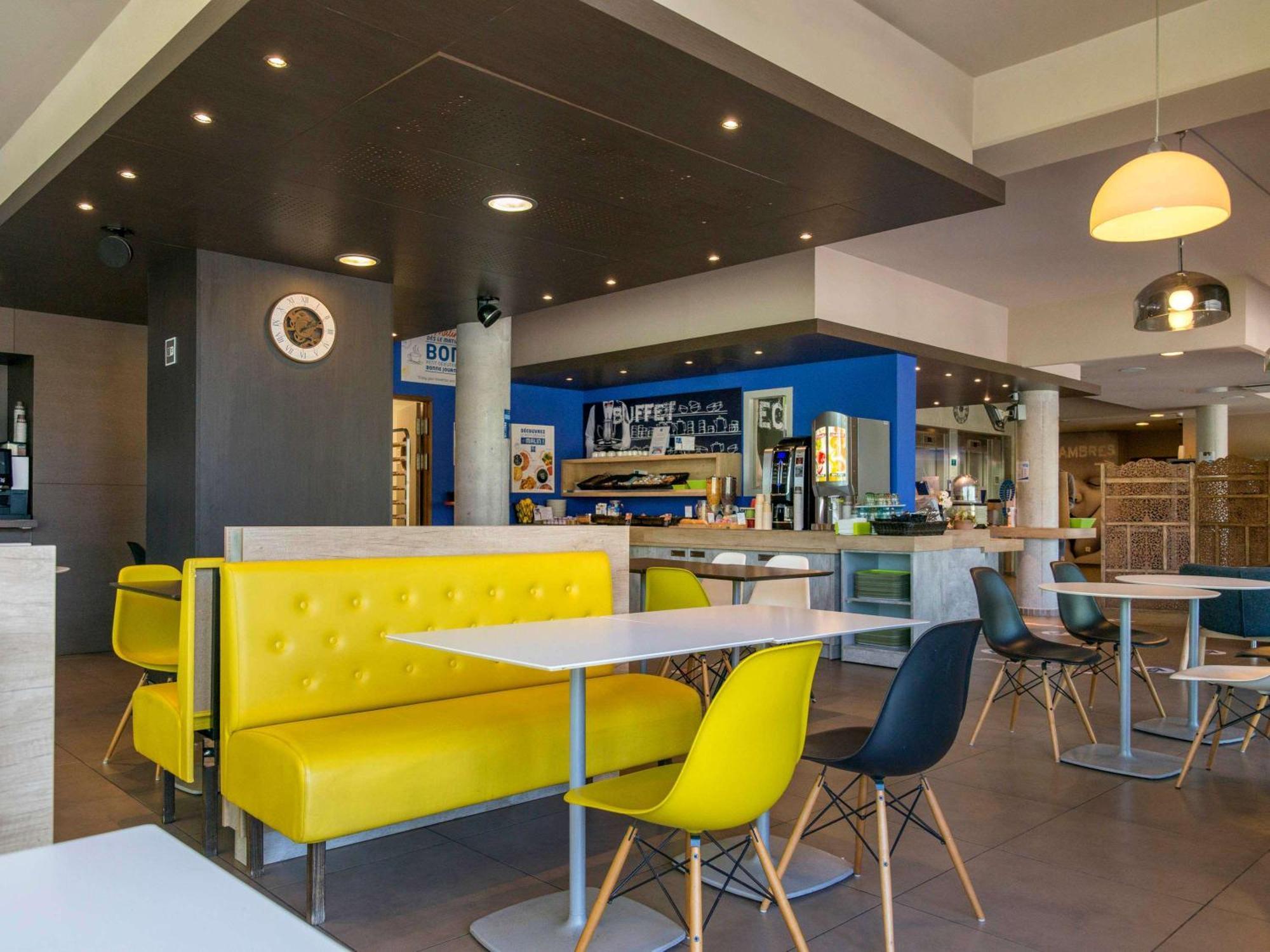 Ibis Budget Archamps Porte De Geneve Exterior foto